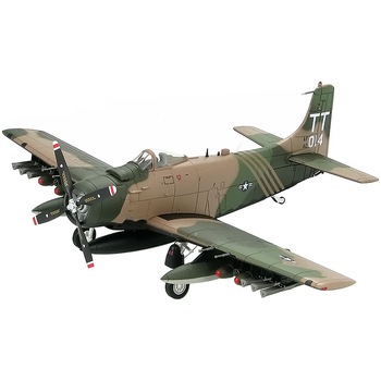 Macheta Aeromodele Tamiya Douglas A-1J Skyraider US Air Force 1:48 TAM 61073 Macheta Aeromodele Tamiya Douglas A-1J Skyraider US Air Force 1:48 TAM 61073