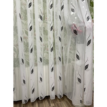 Perdea alba brodata cu negru, din colectia  Perdea alba brodata cu negru, din colectia