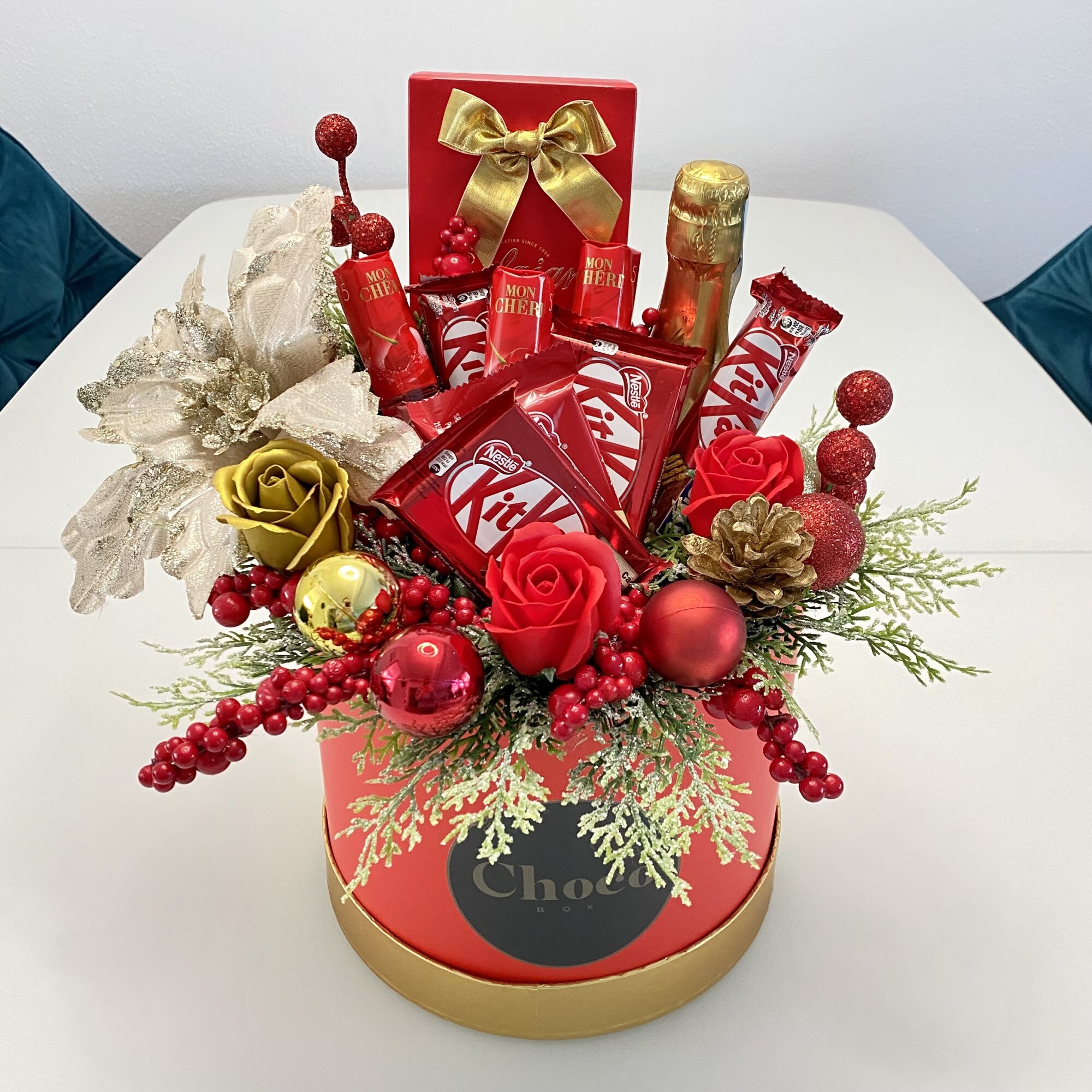 Подаръчна кутия Chocobox, Коледна, С шампанско Bottega и шоколад - eMAG.bg