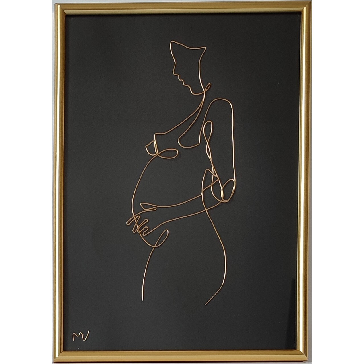 Tablou tanara insarcinata, sculptura in fir continuu de sarma placata cu aur 21x30 cm - cod.2244