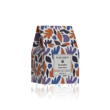 Set sapunuri Blue Scents, cu lavanda, ulei de masline, unt de shea, aloe, 400 g Set sapunuri Blue Scents, cu lavanda, ulei de masline, unt de shea, aloe, 400 g