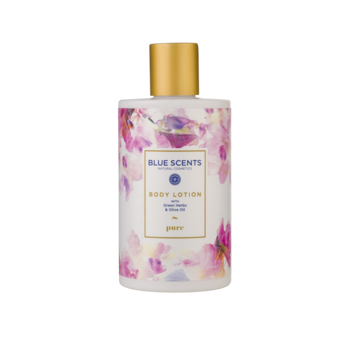 Lotiune de corp Blue Scents Pure, cu ulei de masline si unt de shea, 300 ml Lotiune de corp Blue Scents Pure, cu ulei de masline si unt de shea, 300 ml