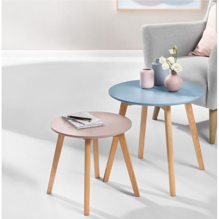 Set de măsuțe colorate