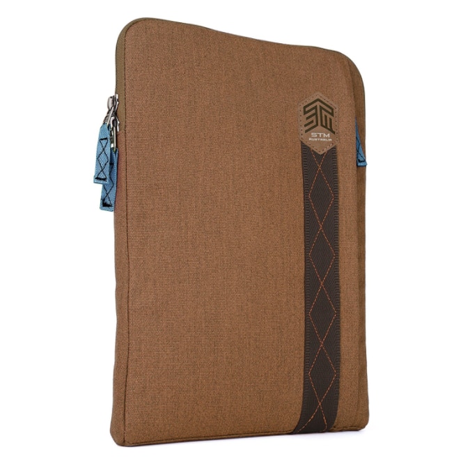 Husa de design rezistenta la soc si la apa pentru iPad Pro 12.9 2018, iPad Pro 12.9 2020, iPad Pro 12.9 2021, MacBook Air 11, MacBook 12, laptopuri si tablete de pana la 12,9 inch, STM Ridge Sleeve, maro