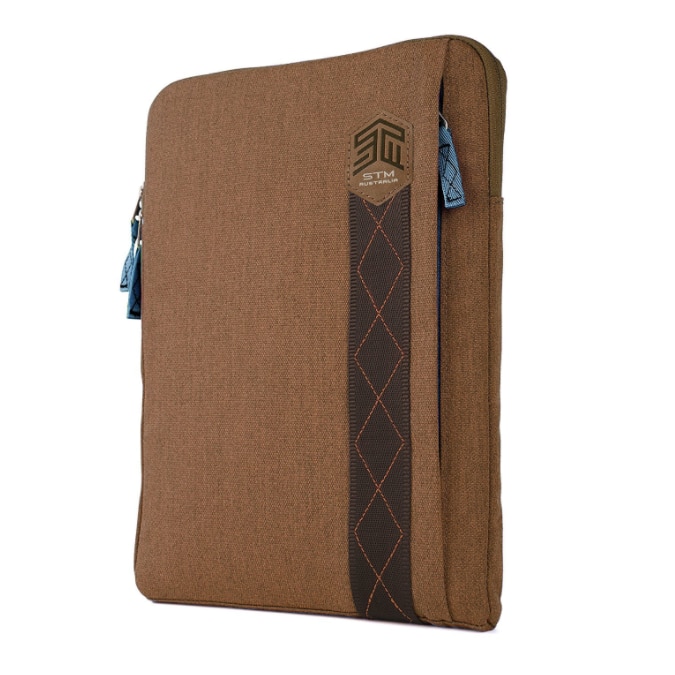 Husa de design rezistenta la soc si la apa pentru iPad Pro 12.9 2018, iPad Pro 12.9 2020, iPad Pro 12.9 2021, MacBook Air 11, MacBook 12, laptopuri si tablete de pana la 12,9 inch, STM Ridge Sleeve, maro