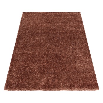 Covor modern cu fir lung NDomino Bril , 60x110 cm, polipropilena 100% , inaltime fir 5 cm , model uni, culoare maro caramiziu Covor modern cu fir lung NDomino Bril , 60x110 cm, polipropilena 100% , inaltime fir 5 cm , model uni, culoare maro caramiziu