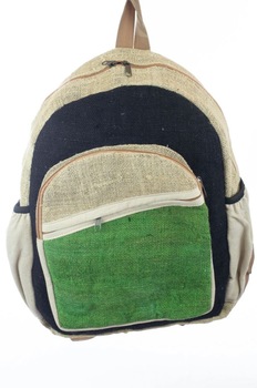 Rucsac Ucca din canepa, Bej, Verde si Negru, 30 cm x 40 cm Rucsac Ucca din canepa, Bej, Verde si Negru, 30 cm x 40 cm