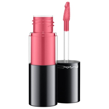 Ruj lichid MAC Versicolour Varnish, Bitten Babe 109, 8.5 ml Ruj lichid MAC Versicolour Varnish, Bitten Babe 109, 8.5 ml