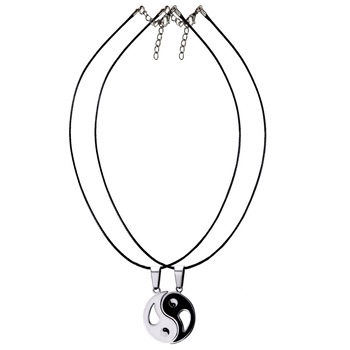 Set ArtDeco Yin & Yang alcatuit din 2 coliere cu pandantive metalice si snur negru, reglabile Set ArtDeco Yin & Yang alcatuit din 2 coliere cu pandantive metalice si snur negru, reglabile