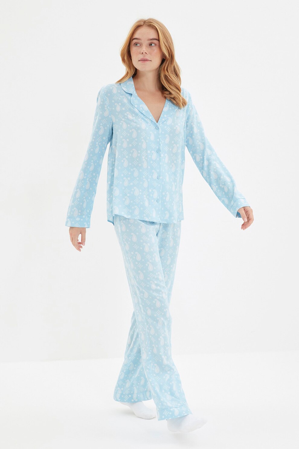 Trendyol, Pijama lunga cu imprimeu grafic, albastru azur, alb