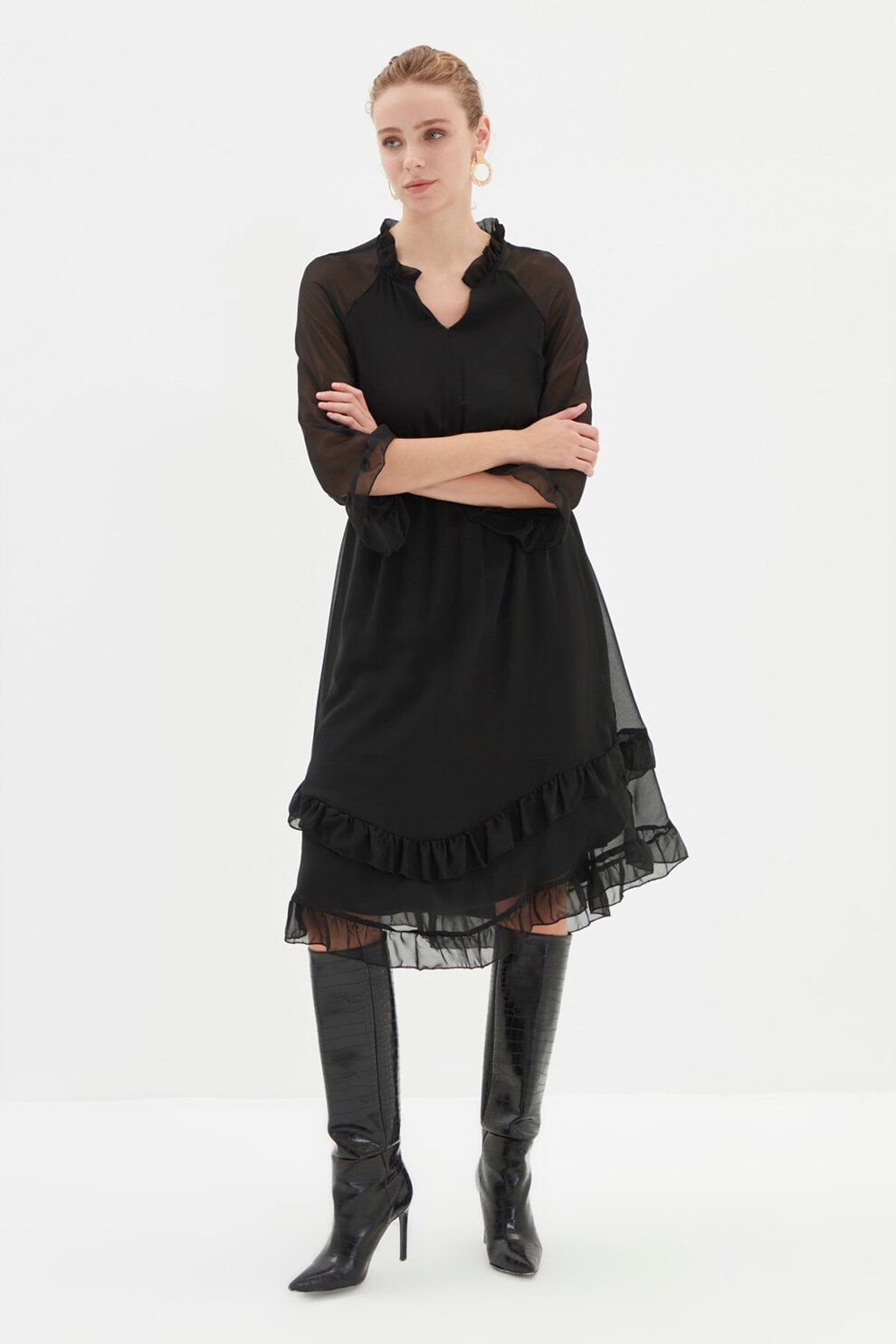 Trendyol, Rochie cu decolteu in V si terminatie stratificata, Negru