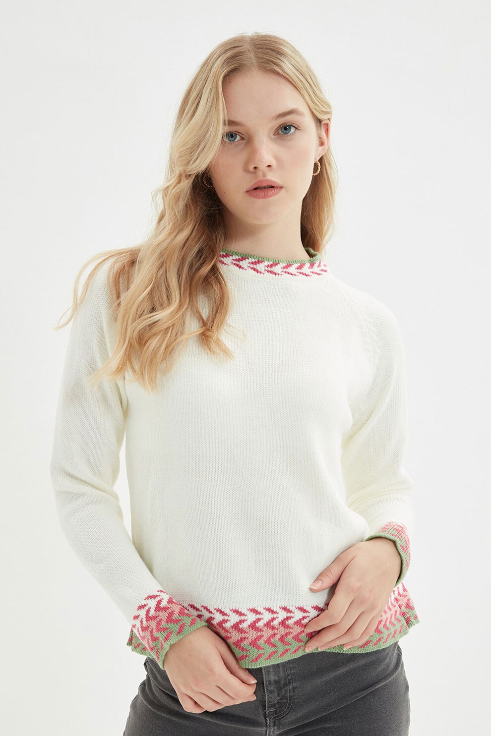 Trendyol, Pulover cu maneci raglan si terminatii contrastante, alb