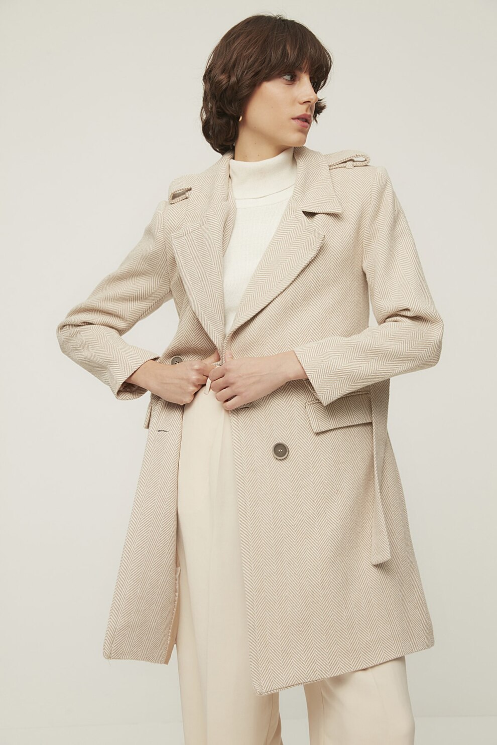 Trendyol, Palton cu doua randuri de nasturi si revere decupate, Bej