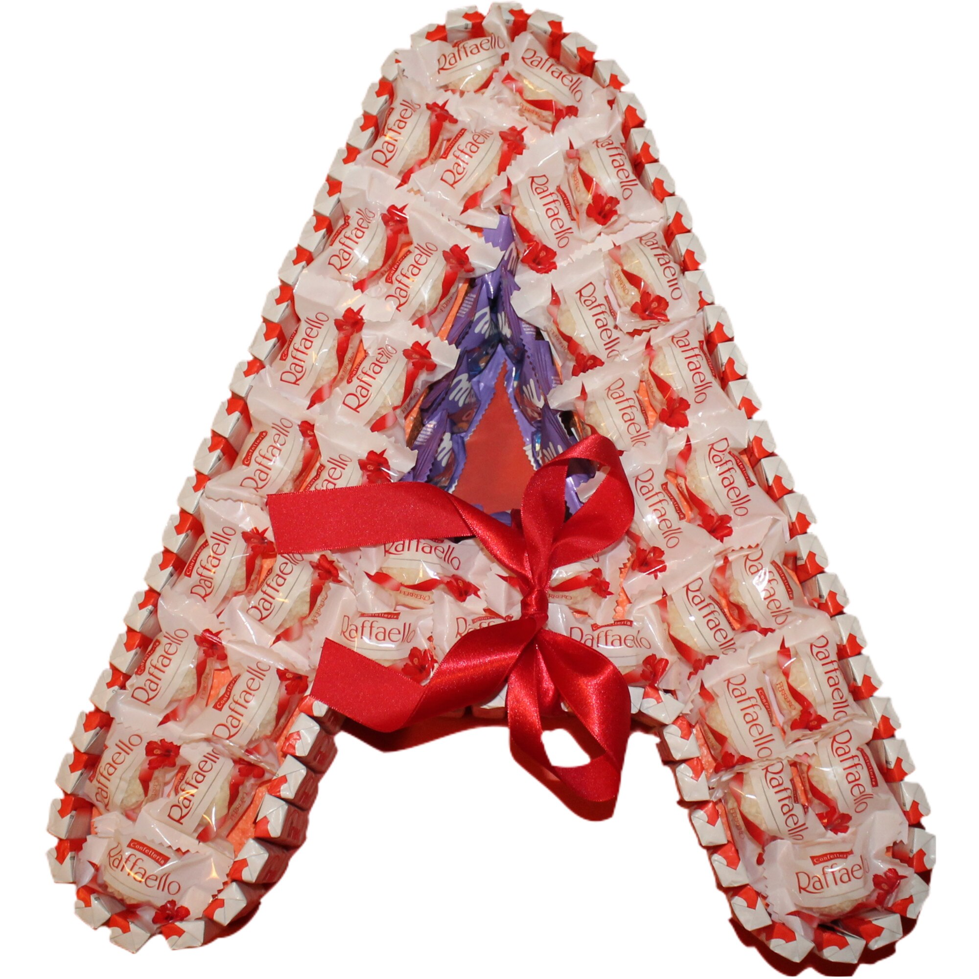Tort cadou in forma literei A, 117 Dulciuri Kinder, Raffaello, Milka, 1500 g