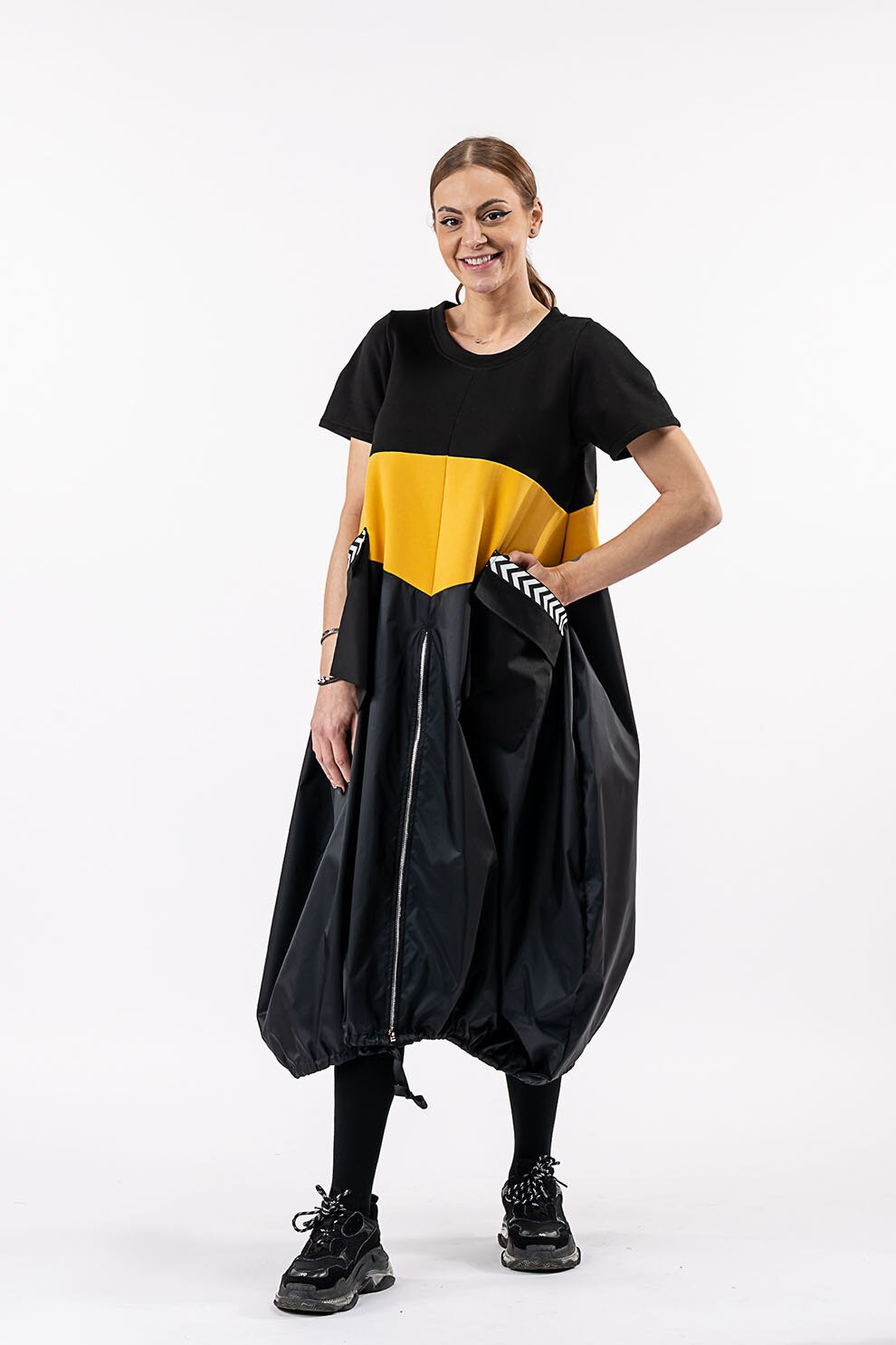 Antonia M, Rochie midi lejera cu buzunare laterale, Galben/Negru