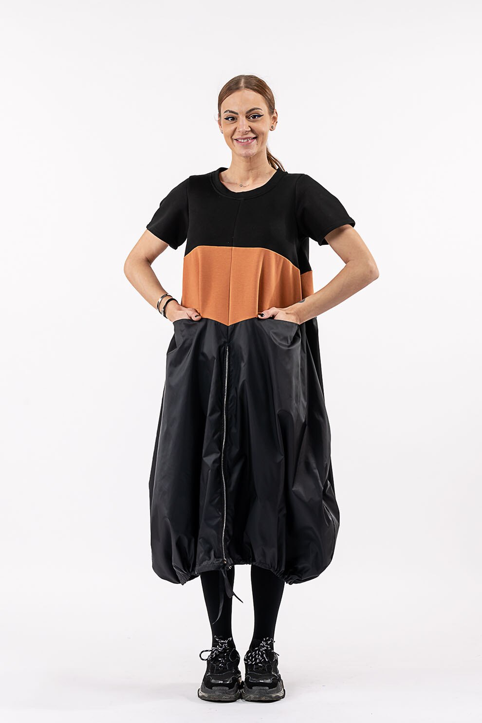 Antonia M, Rochie midi lejera cu buzunare laterale, Maro/Negru