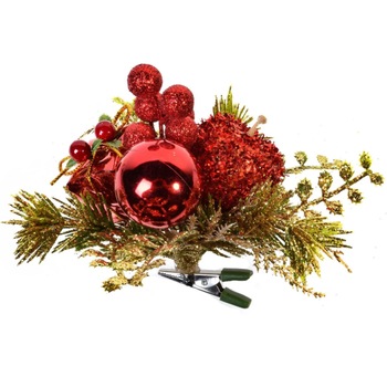 Decoratiune pentru brad, Zola®, cu clip din fructe rosii si cadou, 23 cm Decoratiune pentru brad, Zola®, cu clip din fructe rosii si cadou, 23 cm