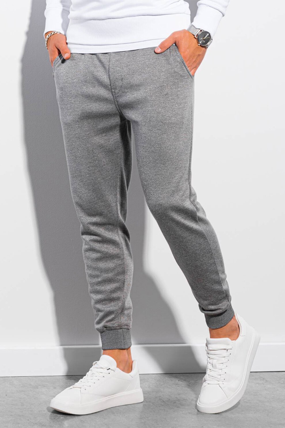 OMBRE, Pantaloni sport cu croiala conica si buzunare oblice, Gri