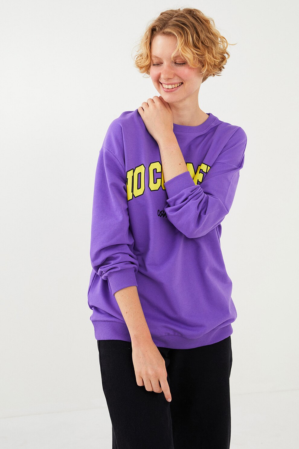 LC WAIKIKI, Bluza sport cu decolteu la baza gatului si imprimeu text, violet ametist/ galben