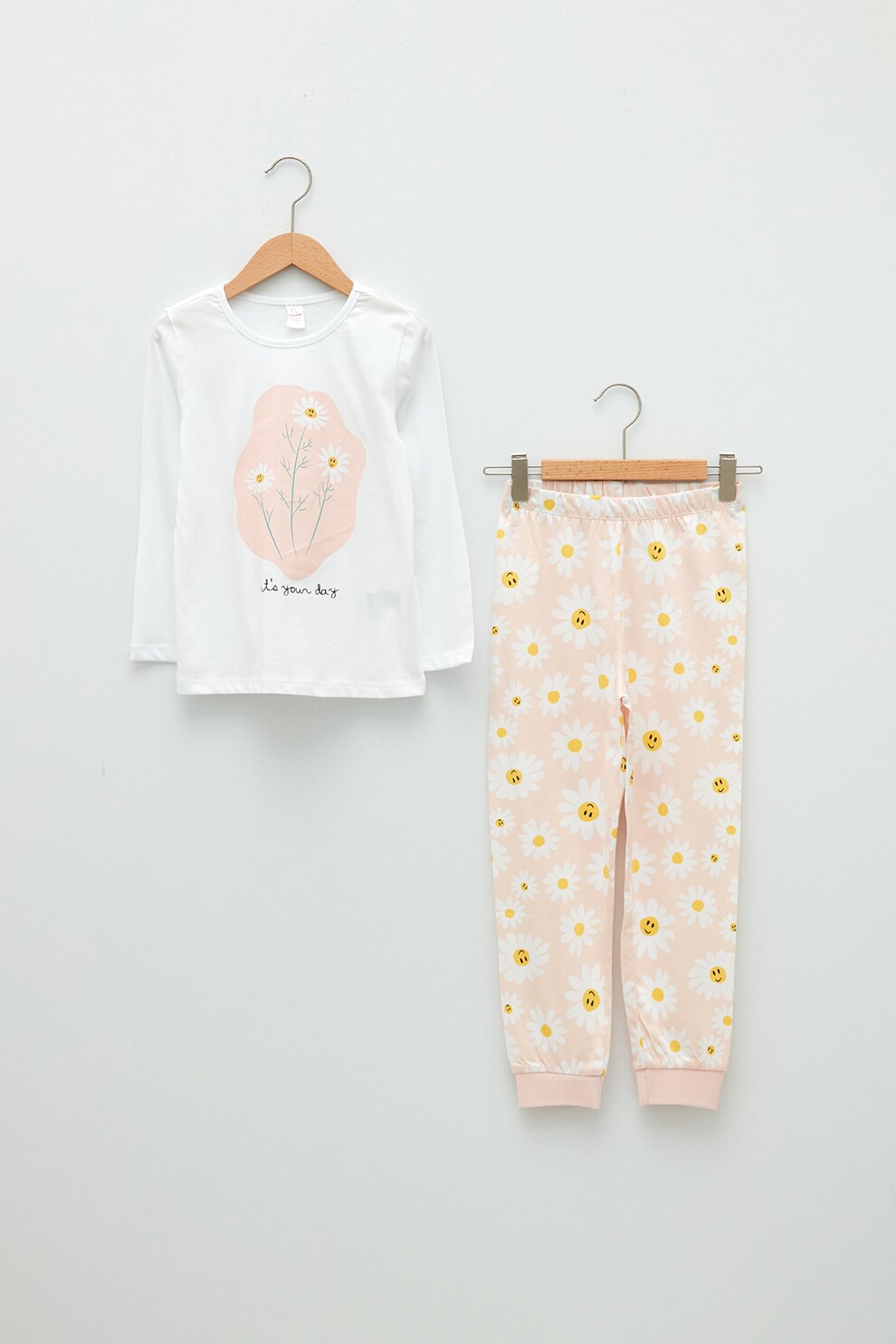 LC WAIKIKI, Pijama cu imprimeu floral, Alb/Roz pal