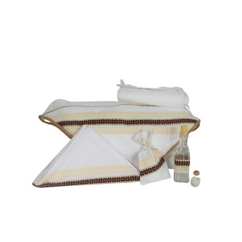 Set botez unicat alb traditional pentru biserica, 7 piese- Odorul Mamei, Odorul Bunei Set botez unicat alb traditional pentru biserica, 7 piese- Odorul Mamei, Odorul Bunei