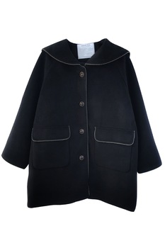 Palton negru din flanel, oversize, cu buzunare, nasturi tip corn, guler marinaresc, marime universala Palton negru din flanel, oversize, cu buzunare, nasturi tip corn, guler marinaresc, marime universala