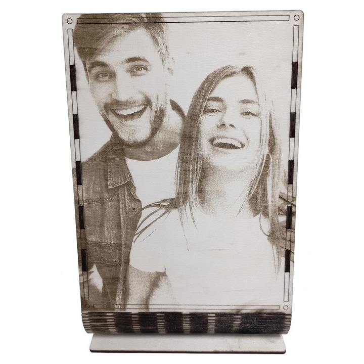 Лазерно гравирана снимка върху дърво, 24x14 см, С ваша индивидуална снимка