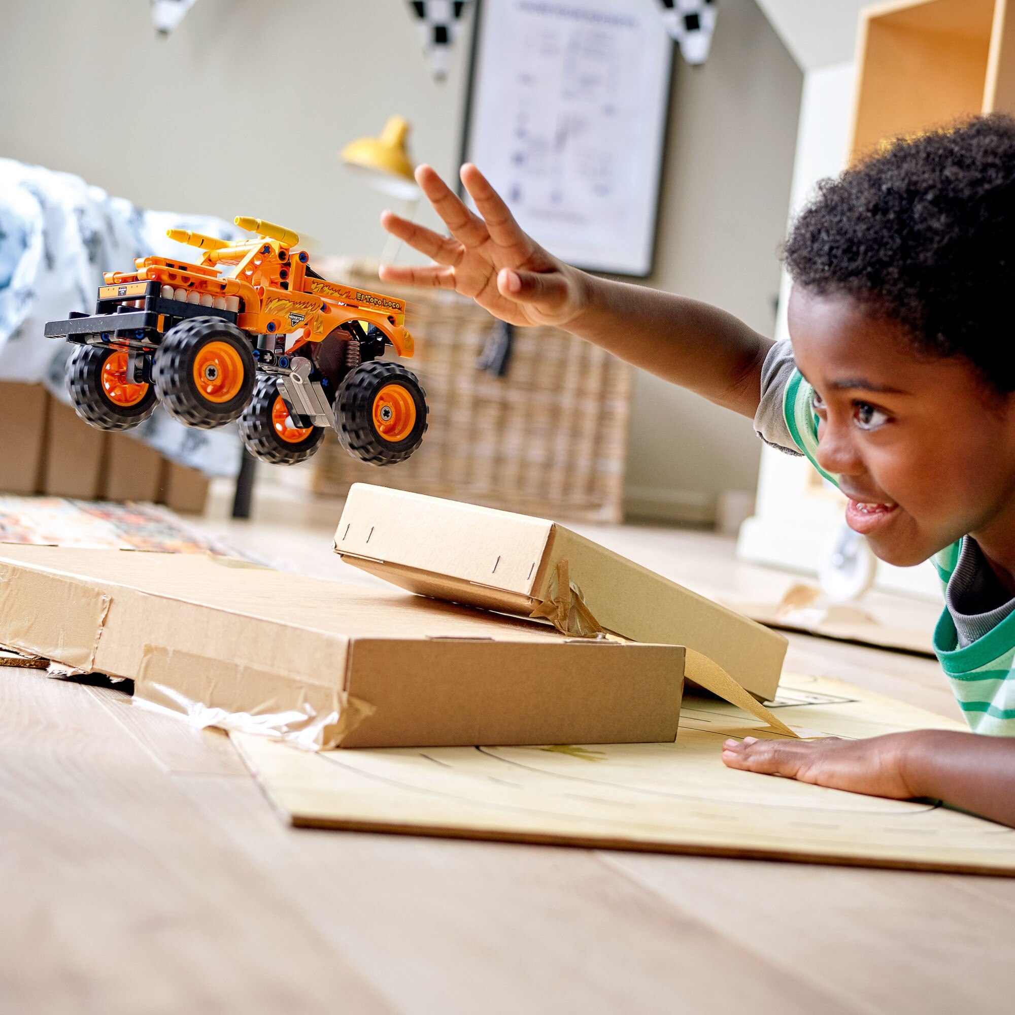 LEGO® Technic - Monster Jam™ El Toro Loco™ 42135, 247 piese - eMAG.ro