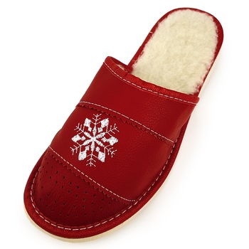 Slapi de Casa, Model 'Winter Joy', Imblaniti cu Lana, Visiniu Slapi de Casa, Model 'Winter Joy', Imblaniti cu Lana, Visiniu