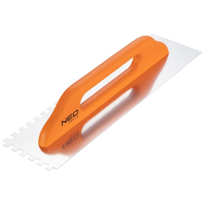 Маламашка NEO Tools със зъби 10х10 мм, неръждаема стомана, дървена дръжка, професионална, 480 х 128 мм