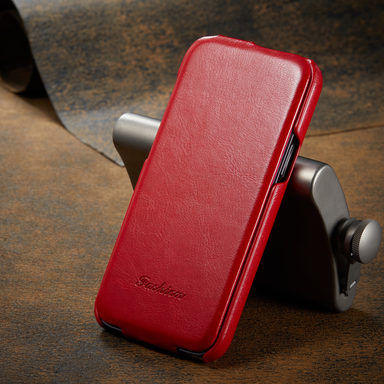 Husa pentru iPhone 13 Pro Max, CaseMe, piele fina, tip flip cover vertical, culoare Rosu
