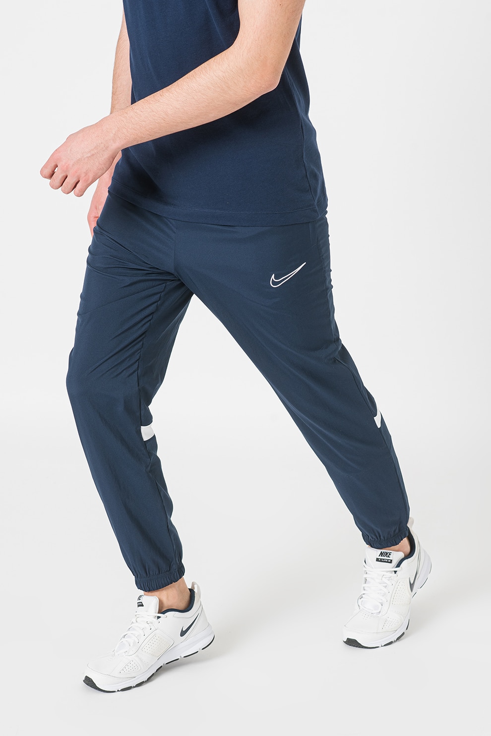 Constraints Own Gentleman Nike, Pantaloni cu tehnologie Dri-Fit, pentru fotbal - eMAG.ro