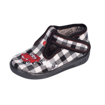 Incaltaminte panza, in carouri cu masinuta rosie Incaltaminte panza, in carouri cu masinuta rosie