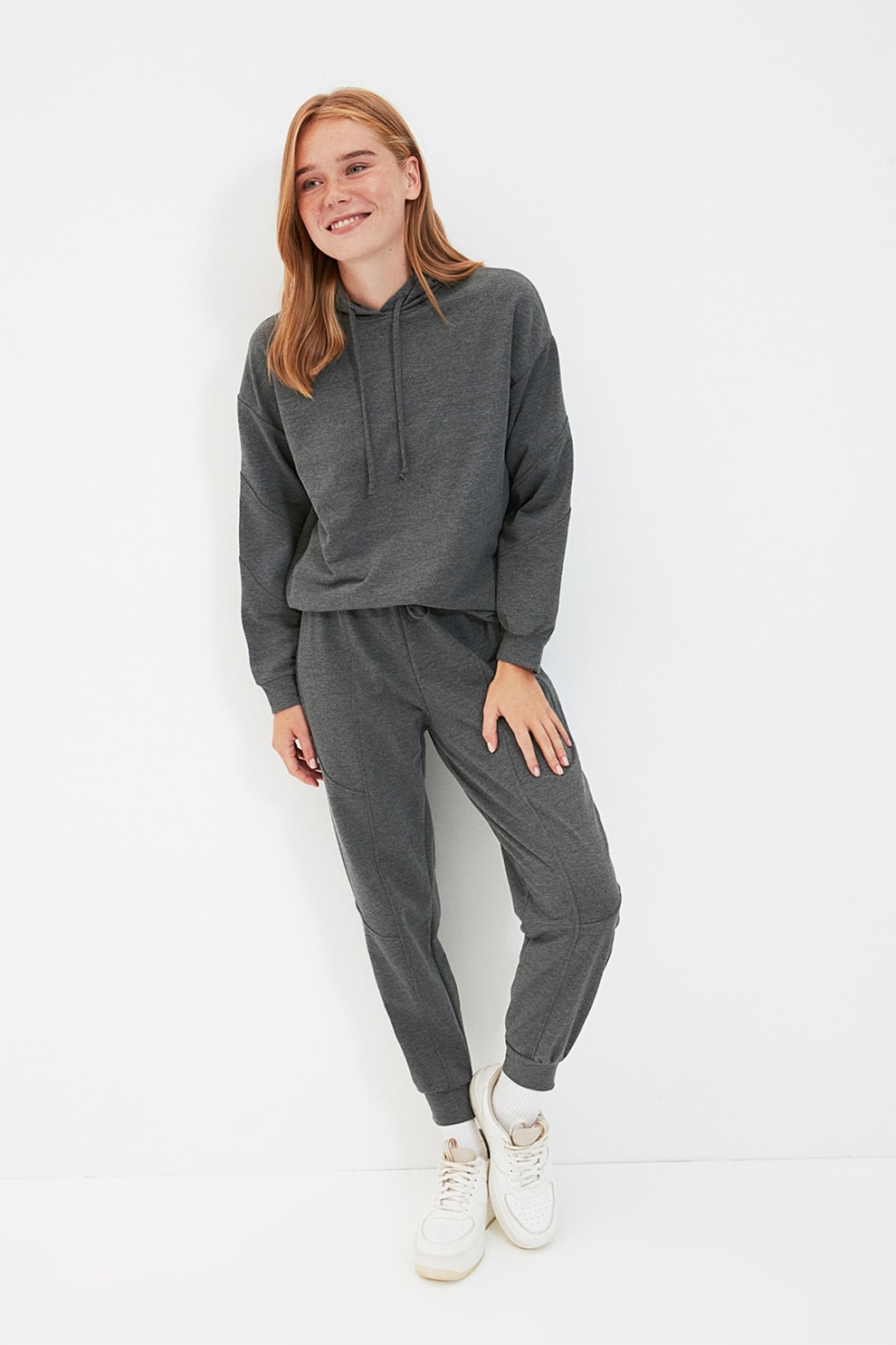 Trendyol, Set de hanorac si pantaloni sport crop 2 piese eMAG.ro