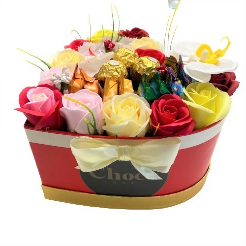 Подаръчна кутия ChocoBox Cutie Love, С 3 Ferrero Rocher, 5 Raffaelo, 6 ...