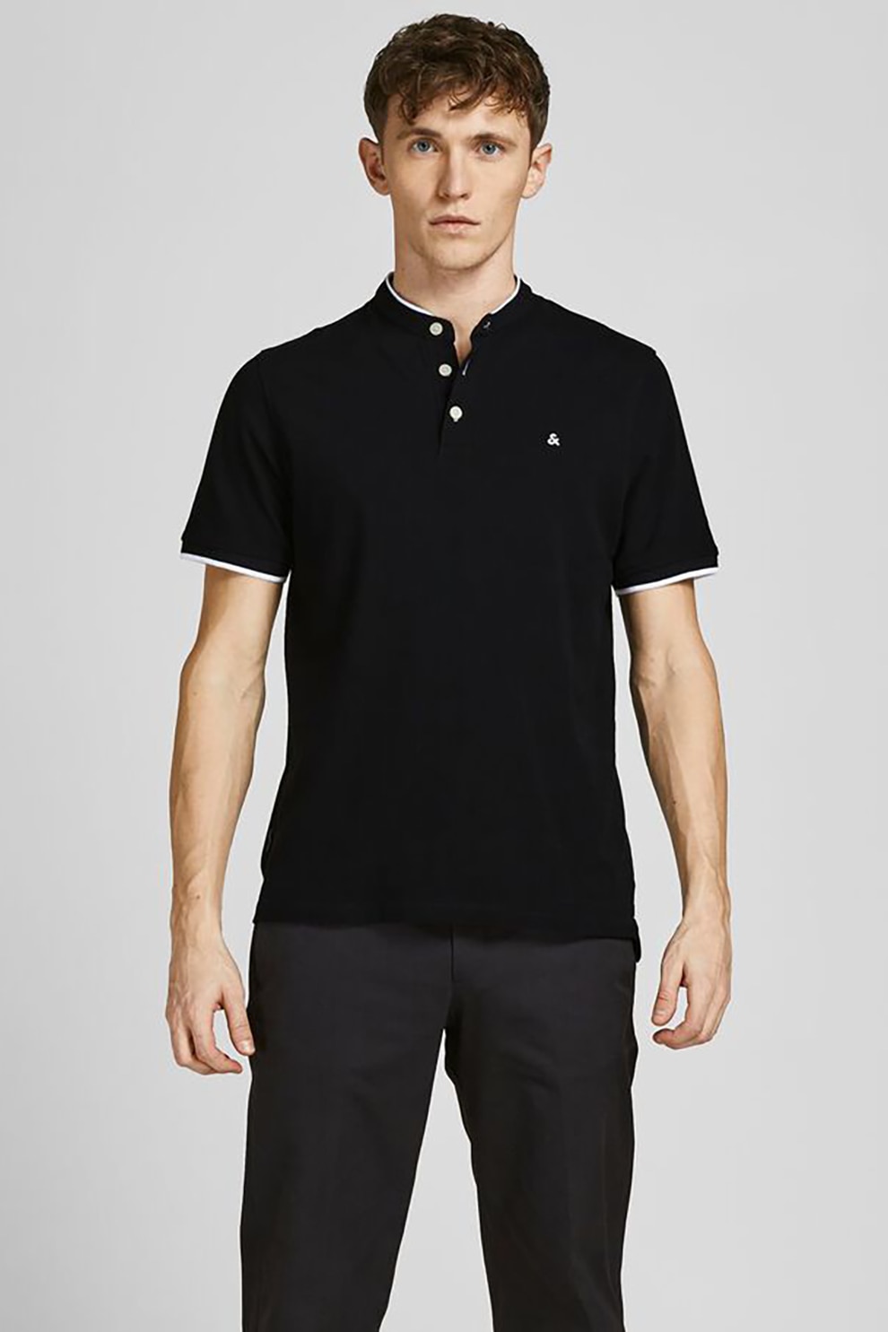 Jack & Jones, Tricou din bumbac organic cu fenta cu nasturi Paulos, Negru, S