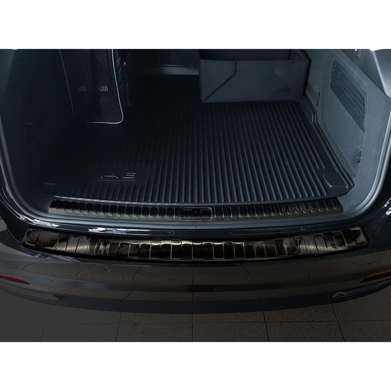 Protectie prag portbagaj otel inoxidabil periat compatibil cu Audi A6 C8 V  Avant / S-Line 2018- Combi 