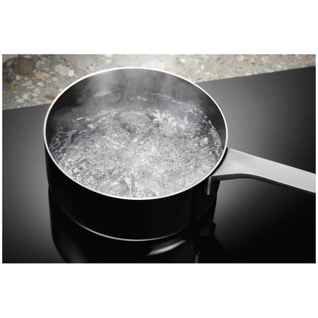 Plita incorporabila Electrolux LIB60424CK, Inductie, 4 zone de gatit, Control Touch, Booster, Blocare de siguranta pentru copii, 60 cm, Negru