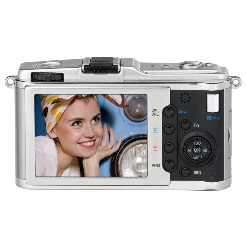 Olympus PEN E-P1, 12.3MP, Silver + Obiectiv 1442, Silver - eMAG.ro