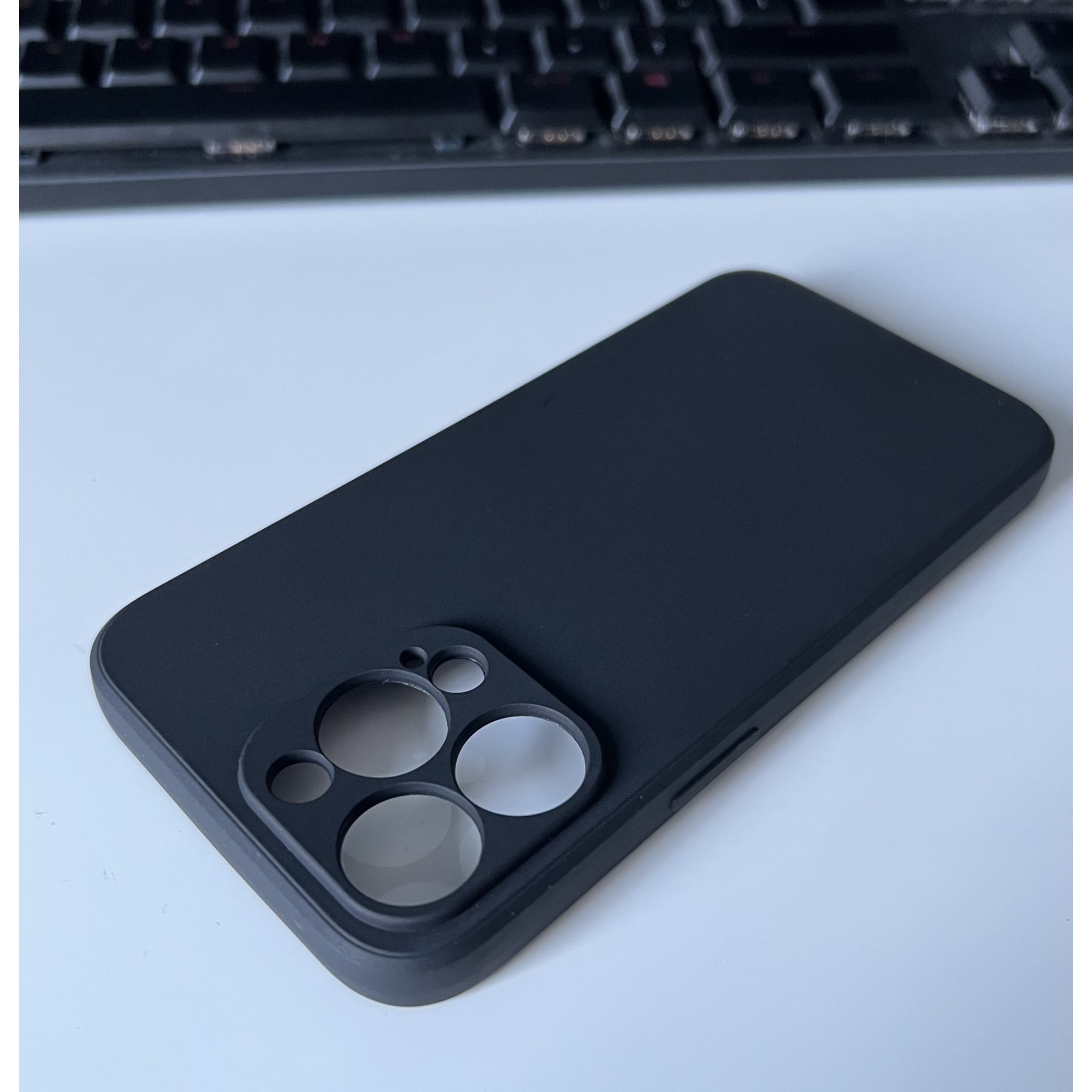 Husa din silicon cu protectie la camere si microfibra pe interior, compatibila cu iPhone 13 Pro / Negru