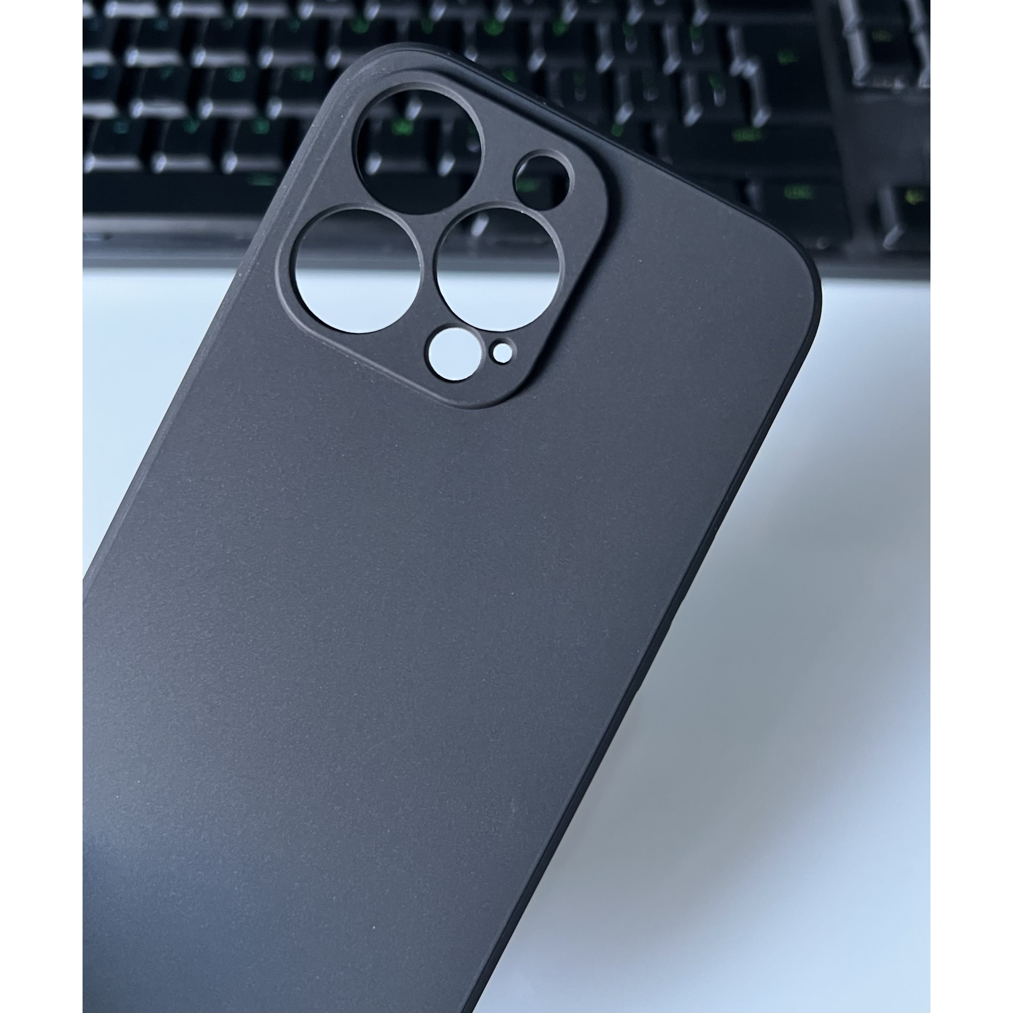 Husa din silicon cu protectie la camere si microfibra pe interior, compatibila cu iPhone 13 Pro / Negru