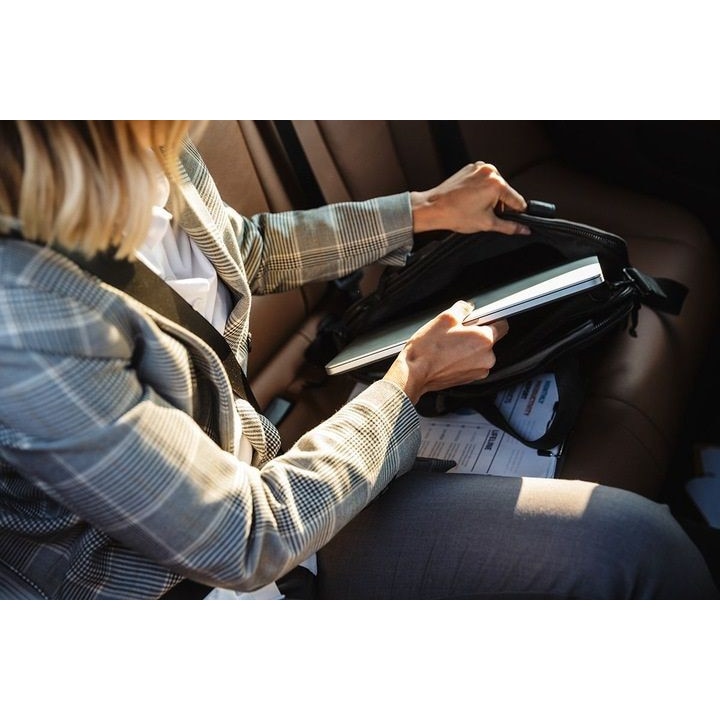 Geanta laptop, Zagatto, London, ZG 637, 17.3 ", Nylon/Poliester, 34x46x4.2 cm, Negru