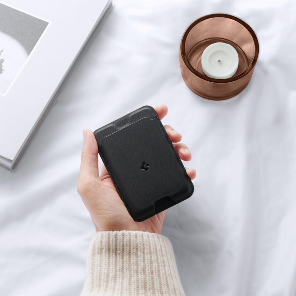 Suport de carduri pentru telefon Spigen Valentinus Card Holder, Compatibil MagSafe, Atasare cu adeziv 3M, Negru