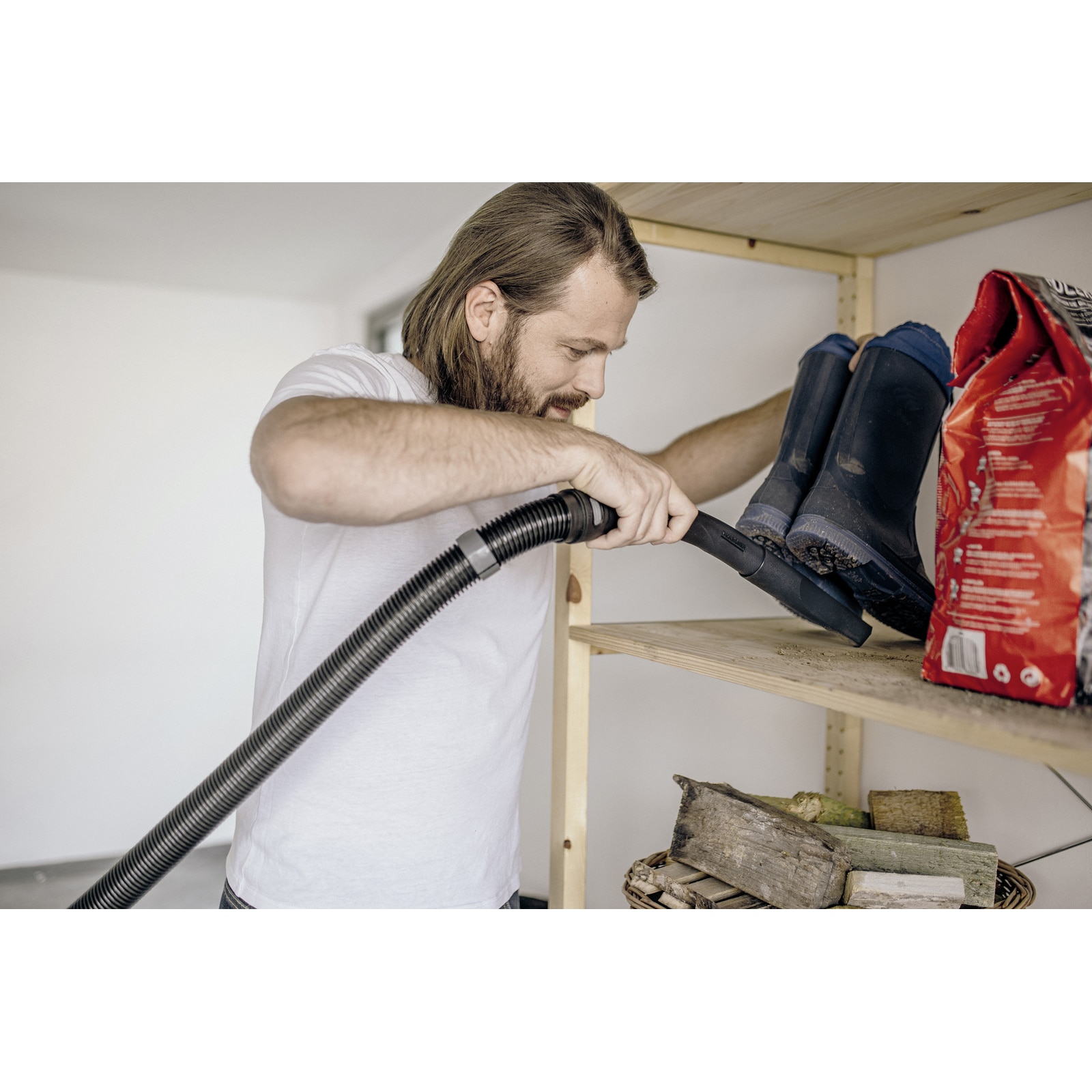 Aspirator multifunctional KarcherWD 5 S V-25/6/22 , Aspirare umeda si uscata, 25l, furtun 2.2m, 1100W, functie de suflare , inox, Galben/Negru
