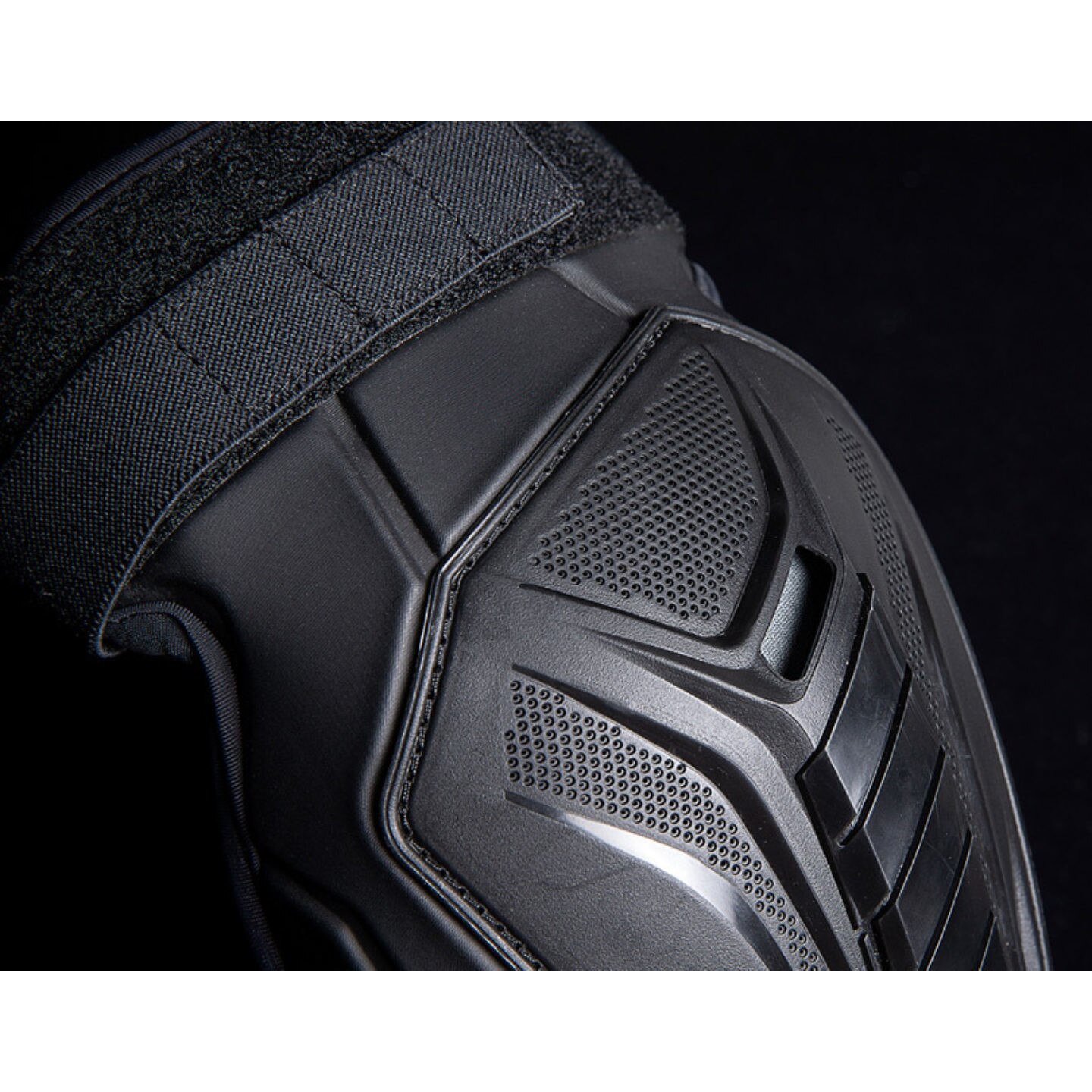 Cotiere moto, Icon Field Armor 3 Elbow, Negru, S/M - eMAG.ro