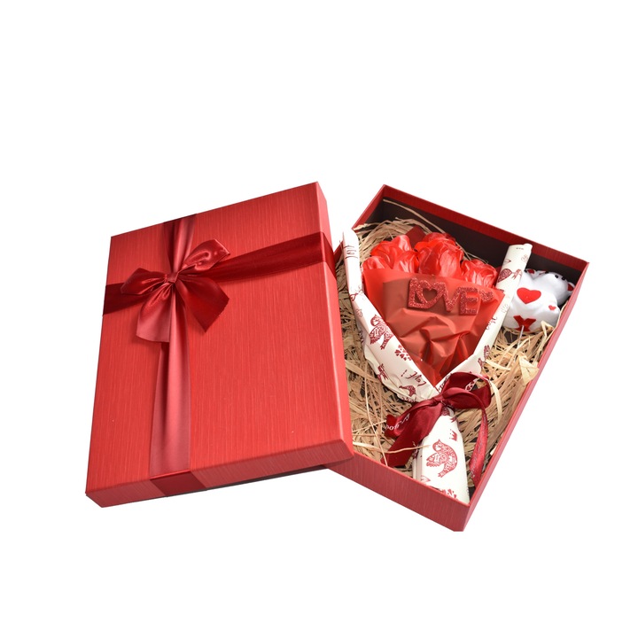 Комплект Подаръчнак Кутия от букет аранжирани вечни рози Сладко изкушение и две мечета в прегръдка CoolZone, 9 части