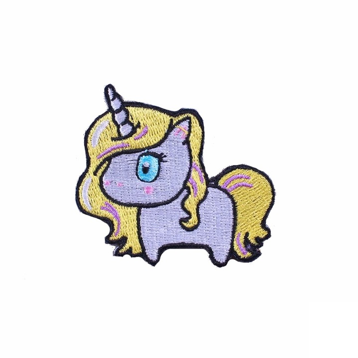 Petic textil brodat Into the Land of the Unicorns 5.5x5.1 cm