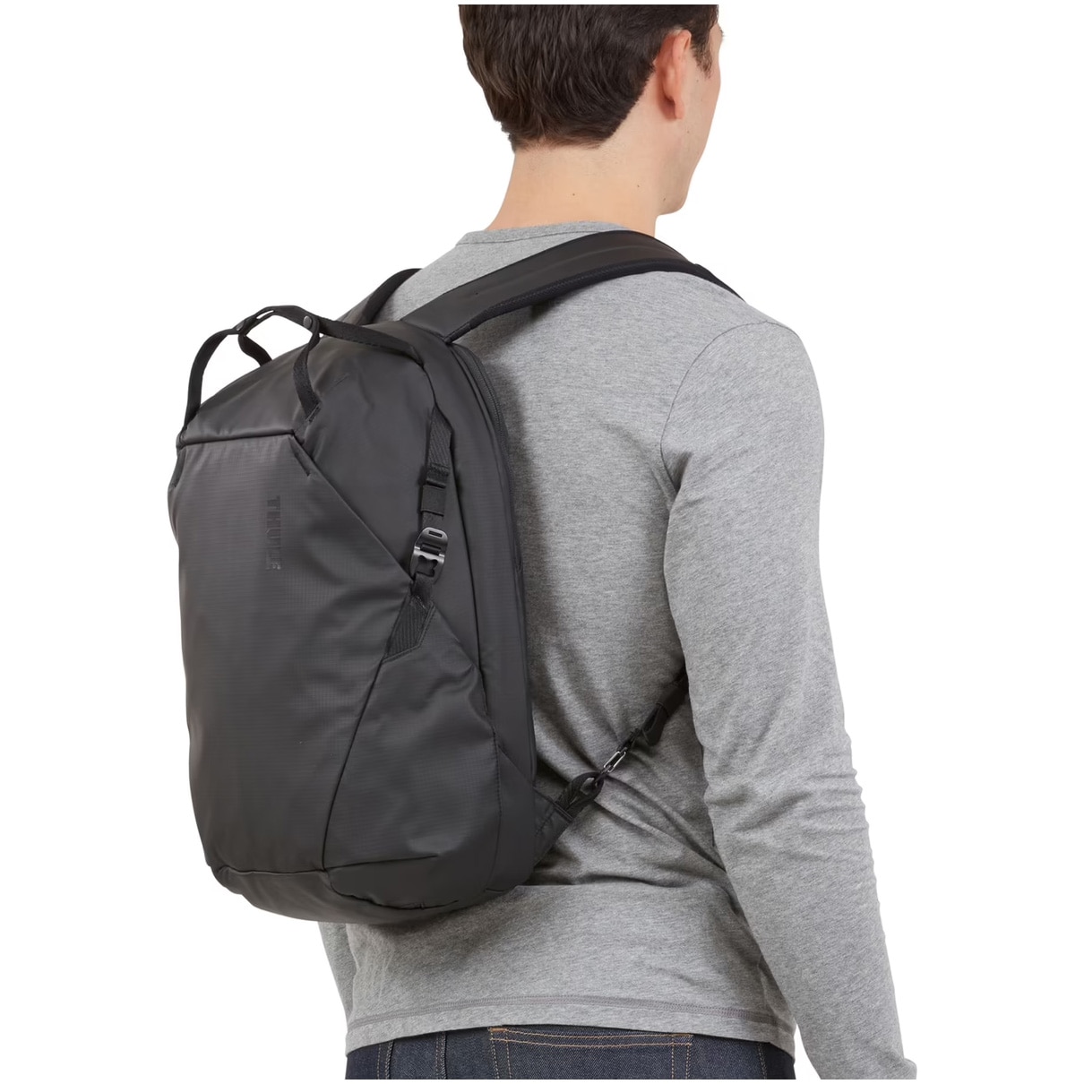 Rucsac Thule 16l, pentru laptop de max. 14 ", 1 compartiment, buzunar frontal buzunar lateral buzunar dorsal, waterproof, nylon, Negru