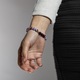 Kézzel készített női karkötő, Ezera, természetes lila achát kövekből, Suri, 8 mm-es gyöngyök, fehér-lila, 17-18 cm