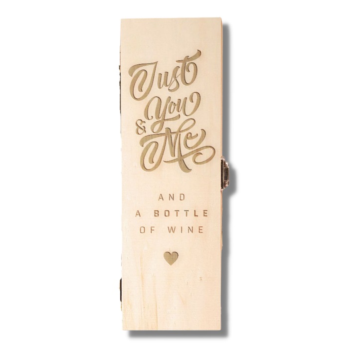 Cutie de vin personalizata cu mesajul Just you & me, 34.5x10x9.5 cm